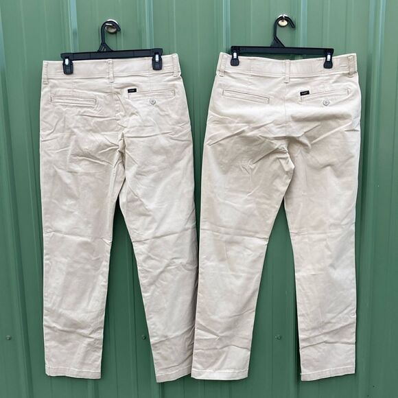 Men's Flat Front Chino with Motion Flex Waistband Khaki Pants 2-Pack Size 32X30 - Picture 3 of 9